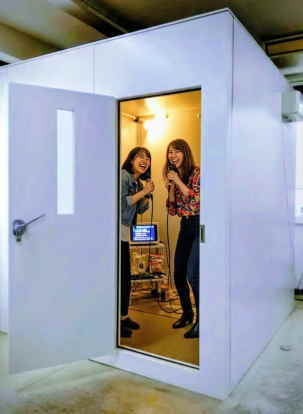 カラオケルーム